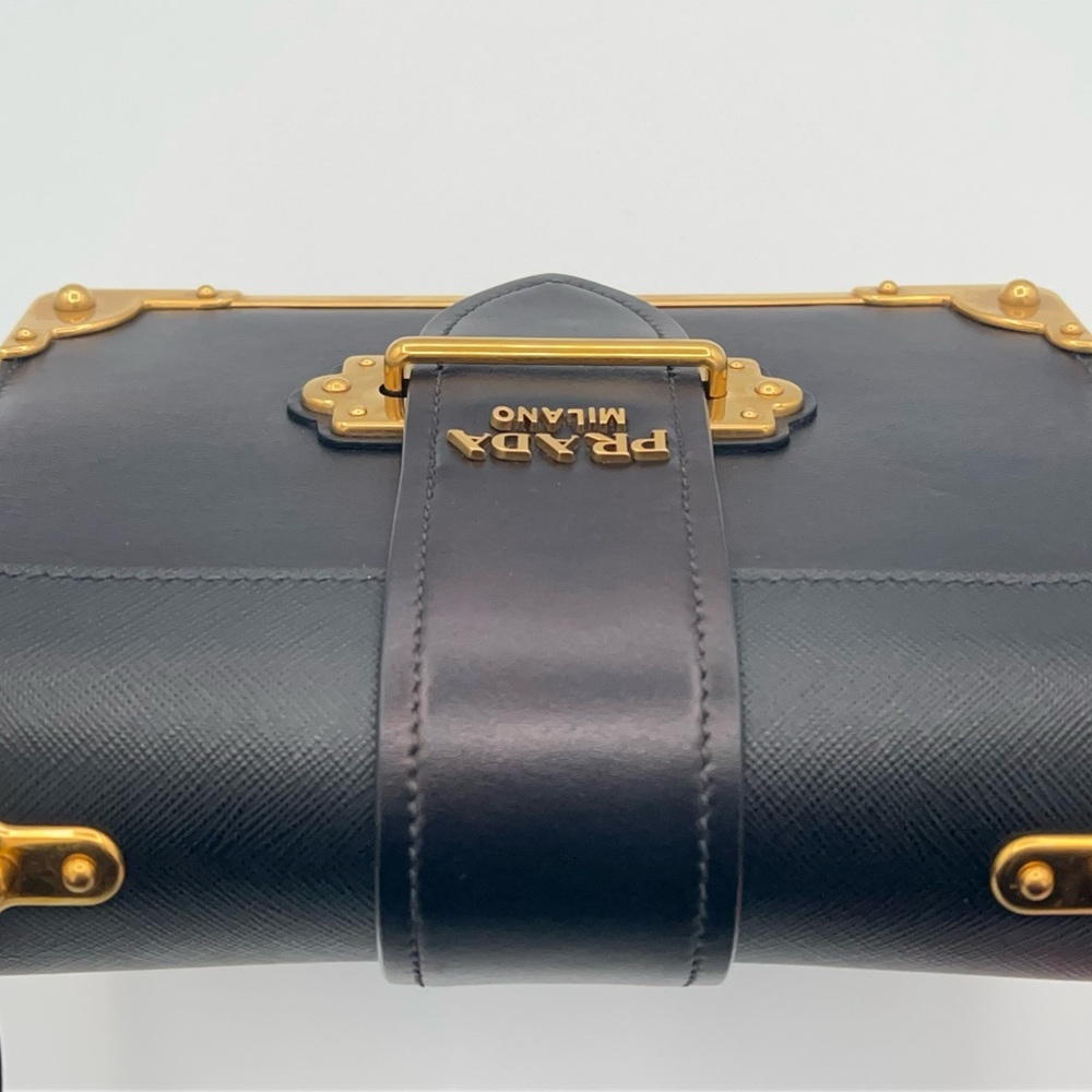 Beautiful Prada Cahier Bag w/ Prada dust-bag and Entrupy COA! Showstopper! ๐๐ค - Picture 10 of 17